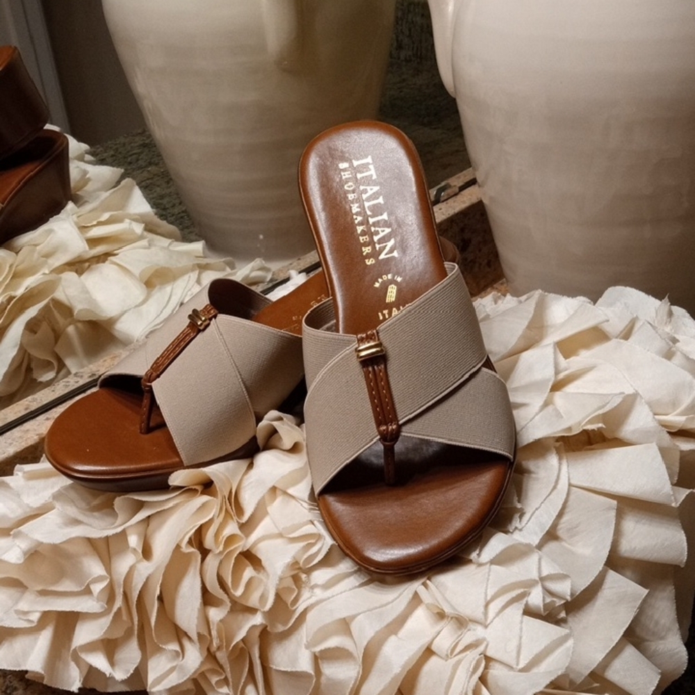 Italian Shoemakers Women's Tan Slide Sandals